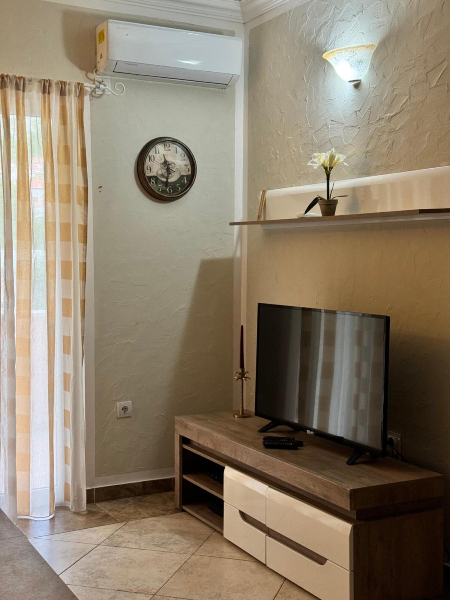 Carine Garden Διαμέρισμα Risan Δωμάτιο φωτογραφία